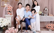 chụp ảnh gia đình trong nhà 