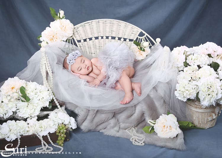 phong-tuc-don-tre-so-sinh-ve-nha